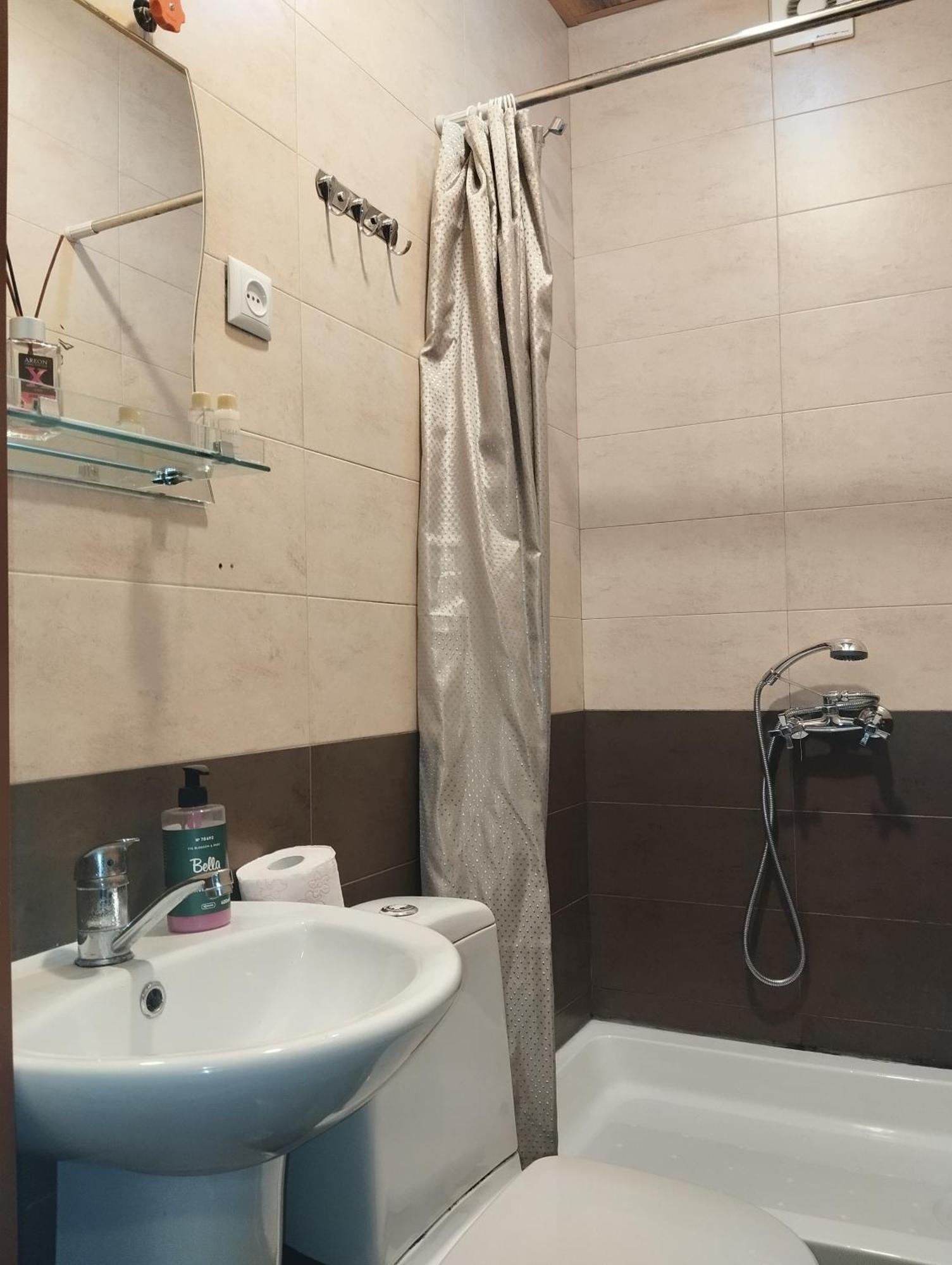 Hotel Wine O'Clock Tbilisi Zewnętrze zdjęcie